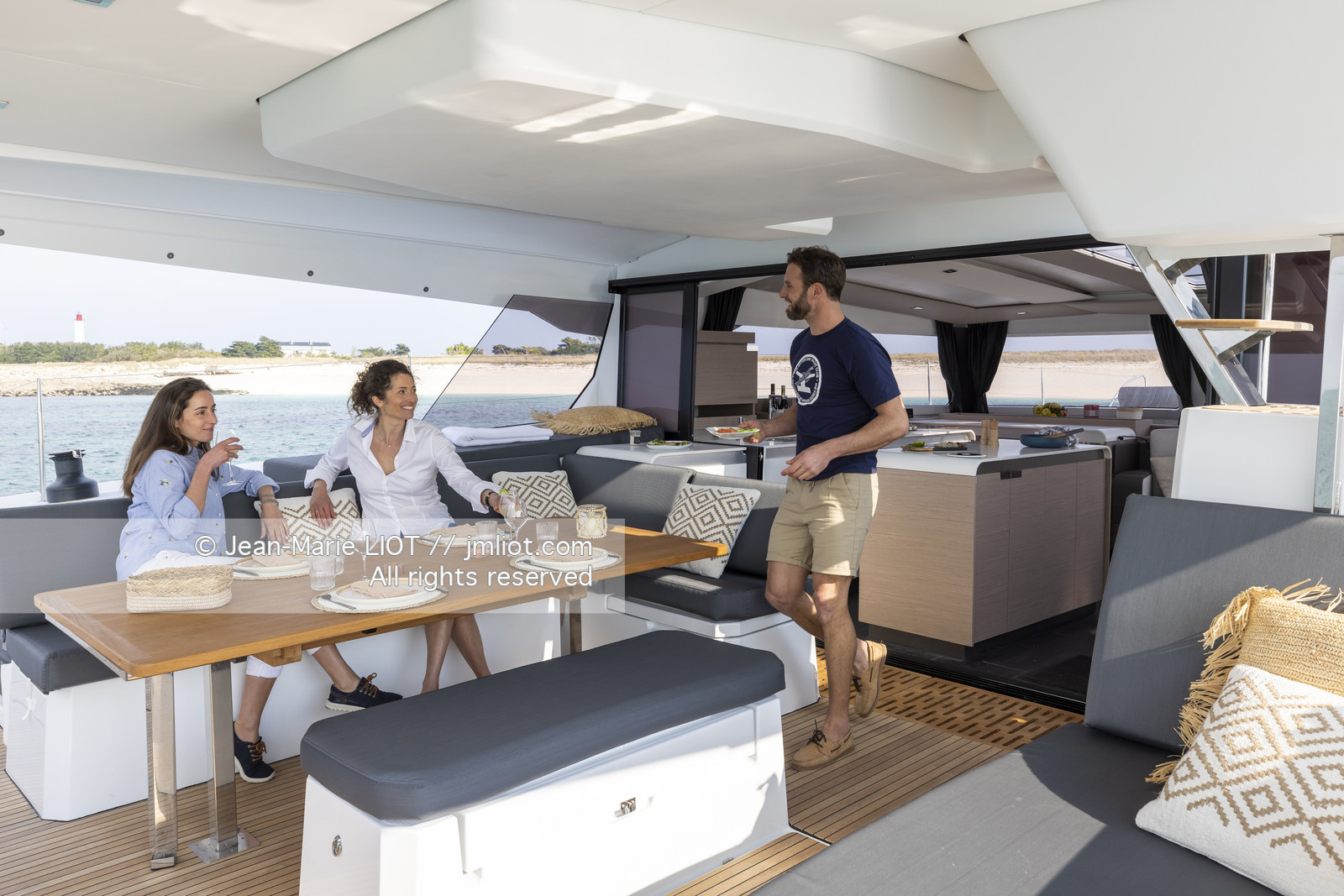 FOUTAINE PAJOT 2022 - AURA 51