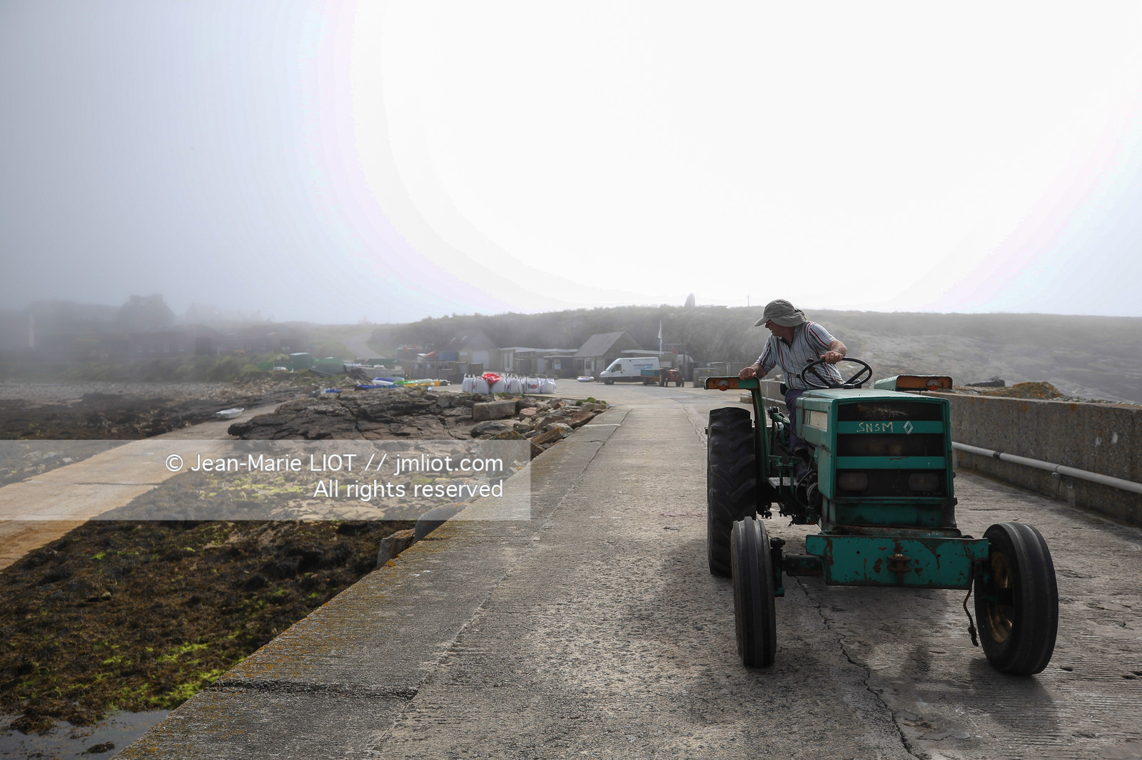 VOIILES ET VOILIERS - ILES OUBLIEES - ILE DE MOLENE