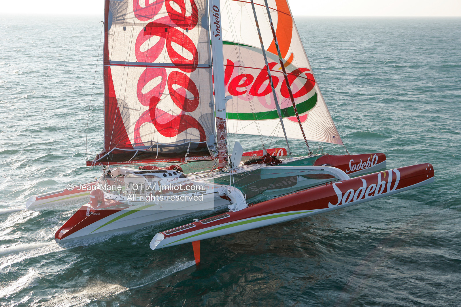 MAXI TRIMARAN SODEBO - THOMAS COVILLE - RECORD TOUR DU MONDE EN SOLITAIRE..