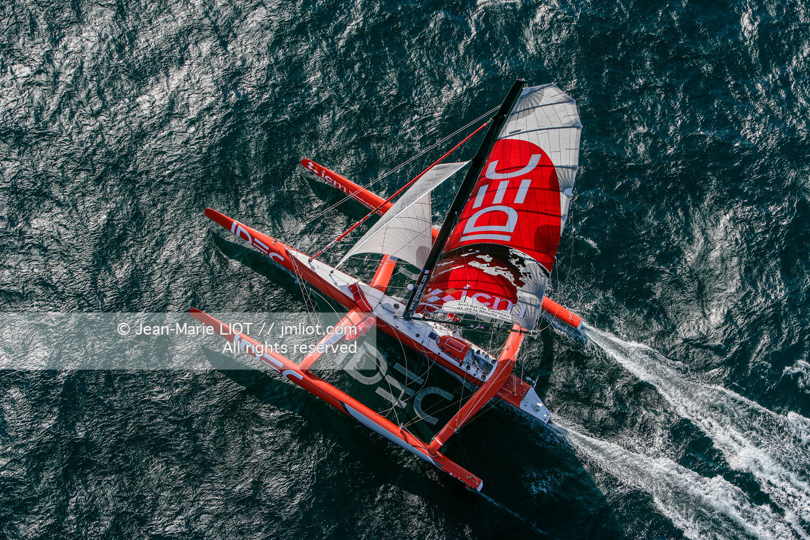 FRANCIS JOYON A L'ENTRAINEMENT SUR IDEC