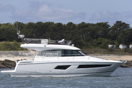 PRESTIGE 420 - PRESTIGE YACHTS