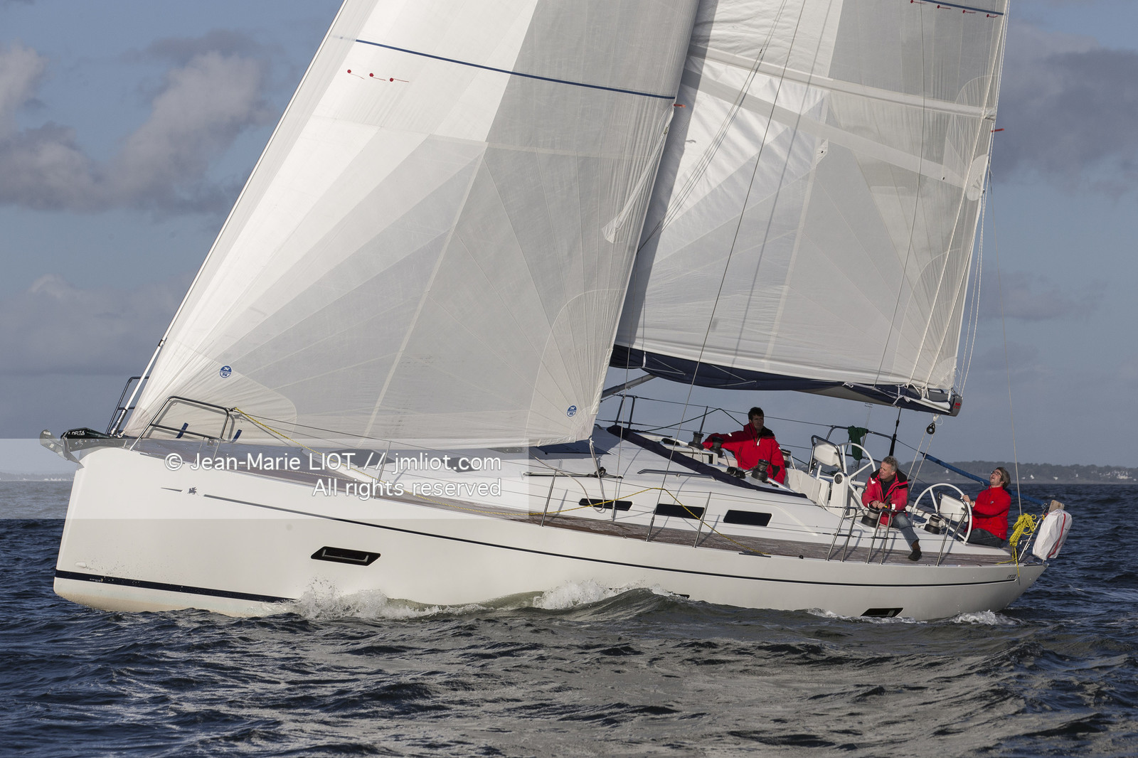 VOILE MAGAZINE - 100 MILLES A BORD