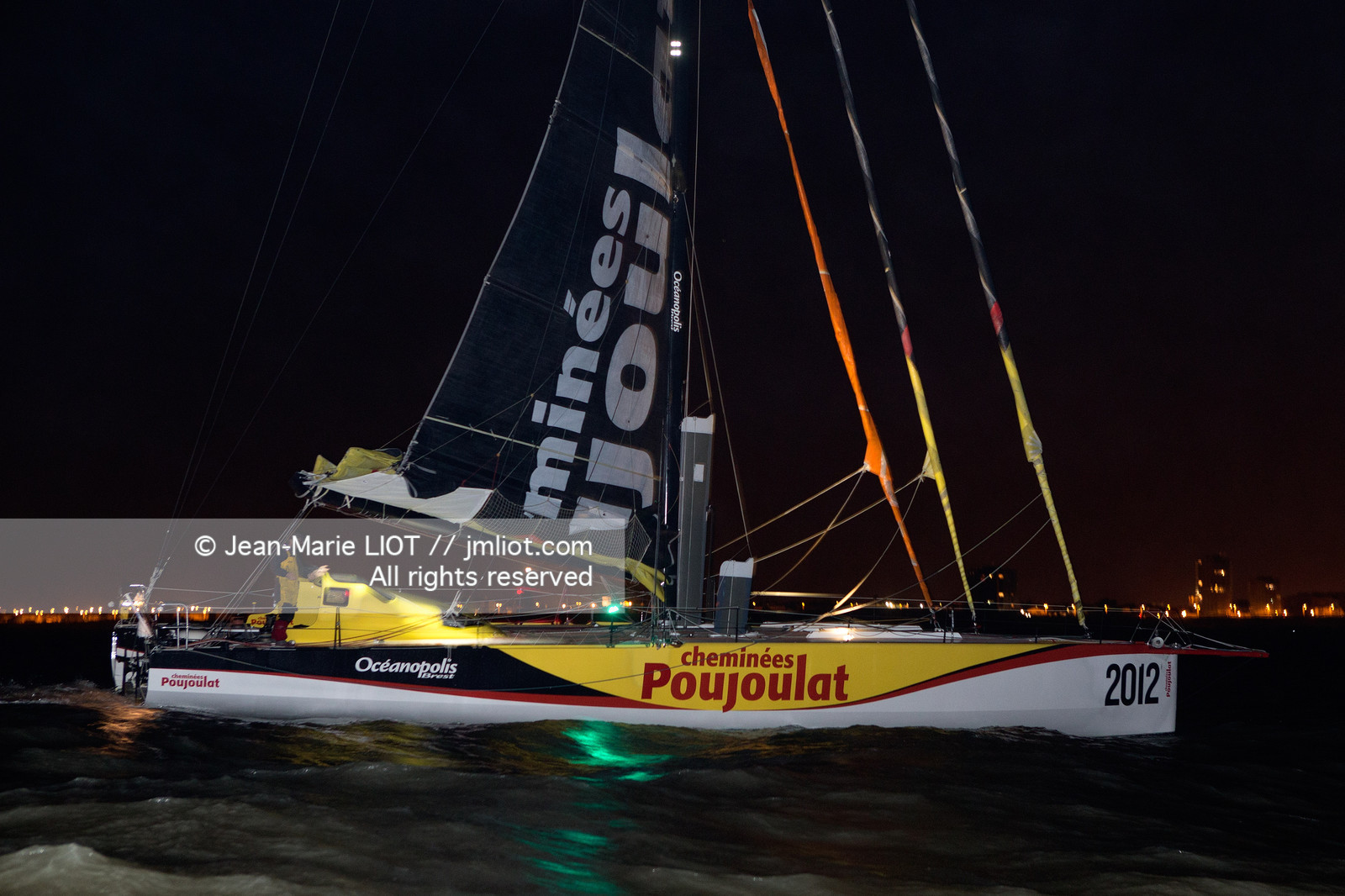 ARRIVEE BERNARD STAMM - CHEMINEES POUJOULAT