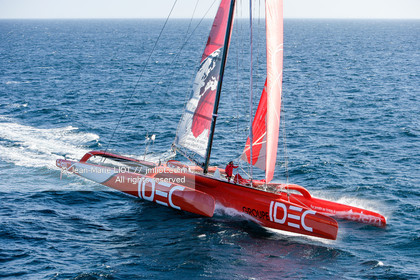 FRANCIS JOYON A L'ENTRAINEMENT SUR IDEC