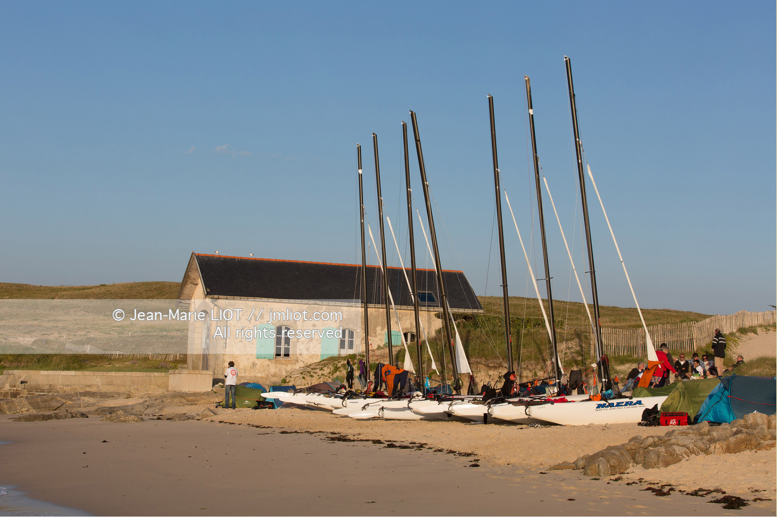 VOILES ET VOILIERS - RAID CATA EN BRETAGNE SUD