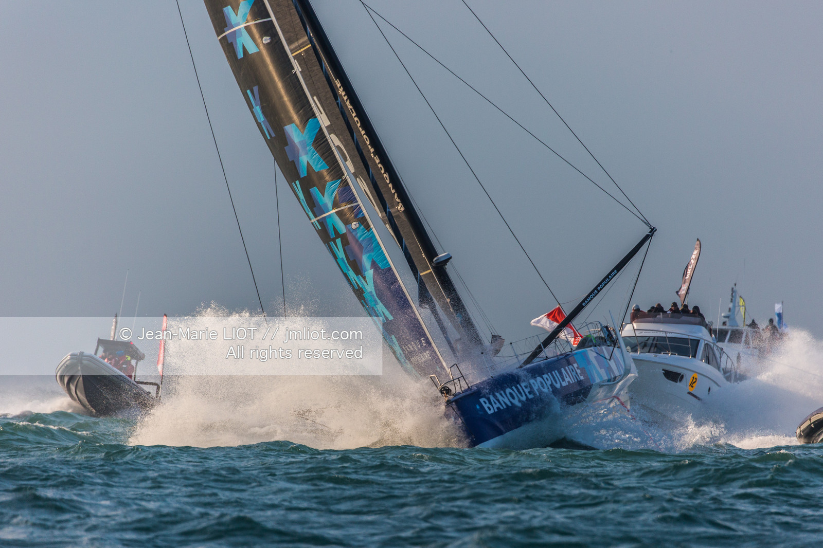 Les Sables d'Olonne, le 19 janvier 2017 arrivée d'Armel Le Cléac'h (FR) skipper de l'imoca Banque Populaire arrive 1er du Vendee globe 2016-2017. Photo © Jean-Marie Liot   DPPI