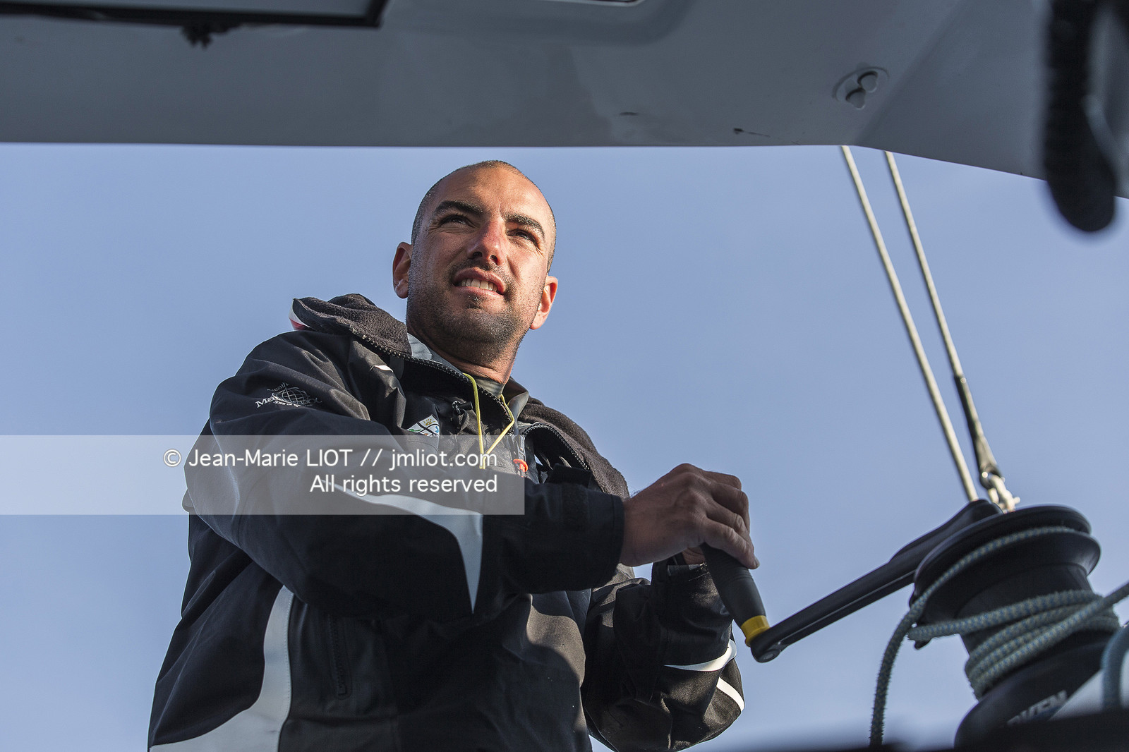 DES PIEDS ET DES MAINS - DAMIEN SEGUIN