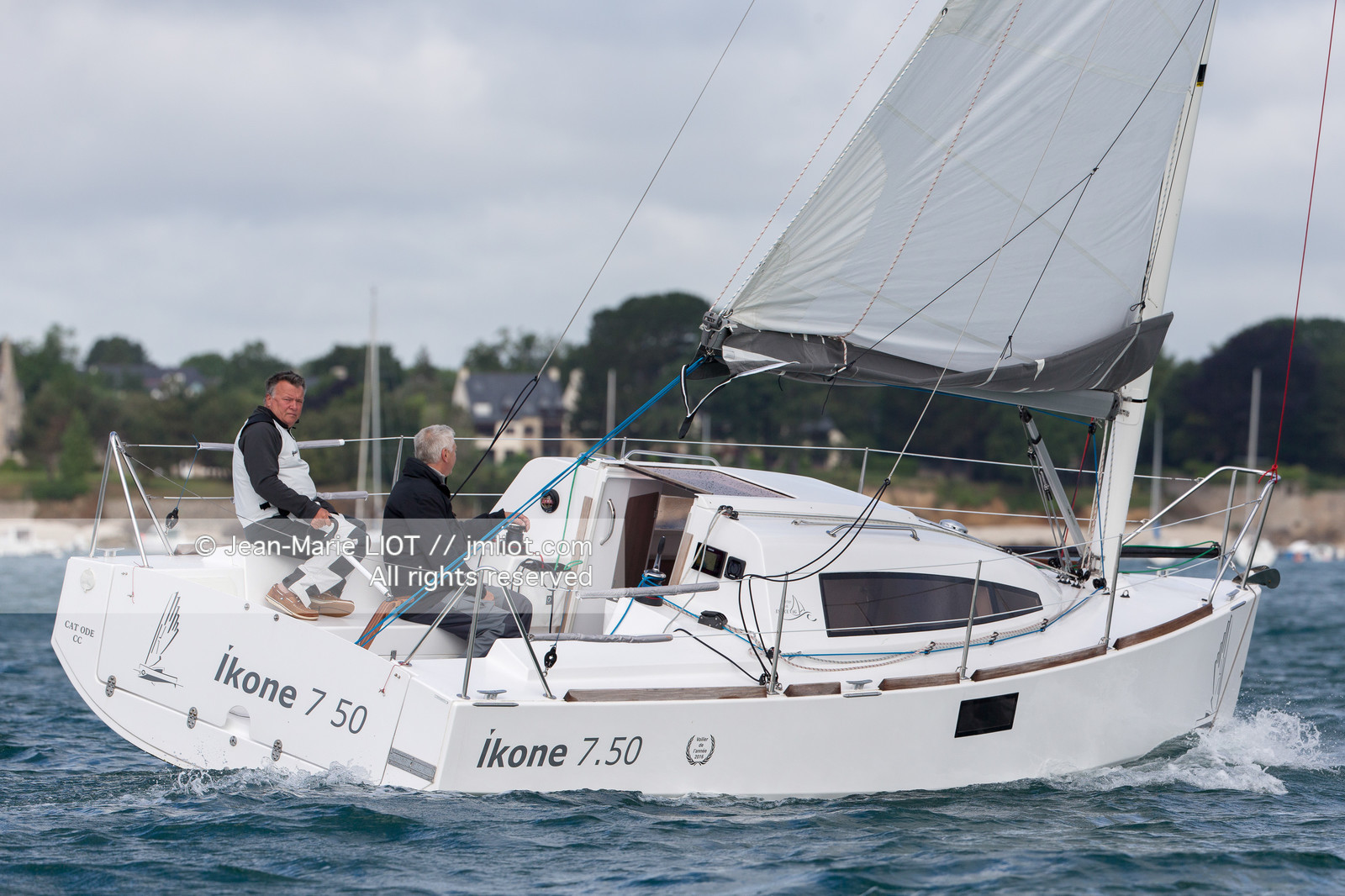 IKONE 750 - YACHT MAGAZINE ALLEMAGNE