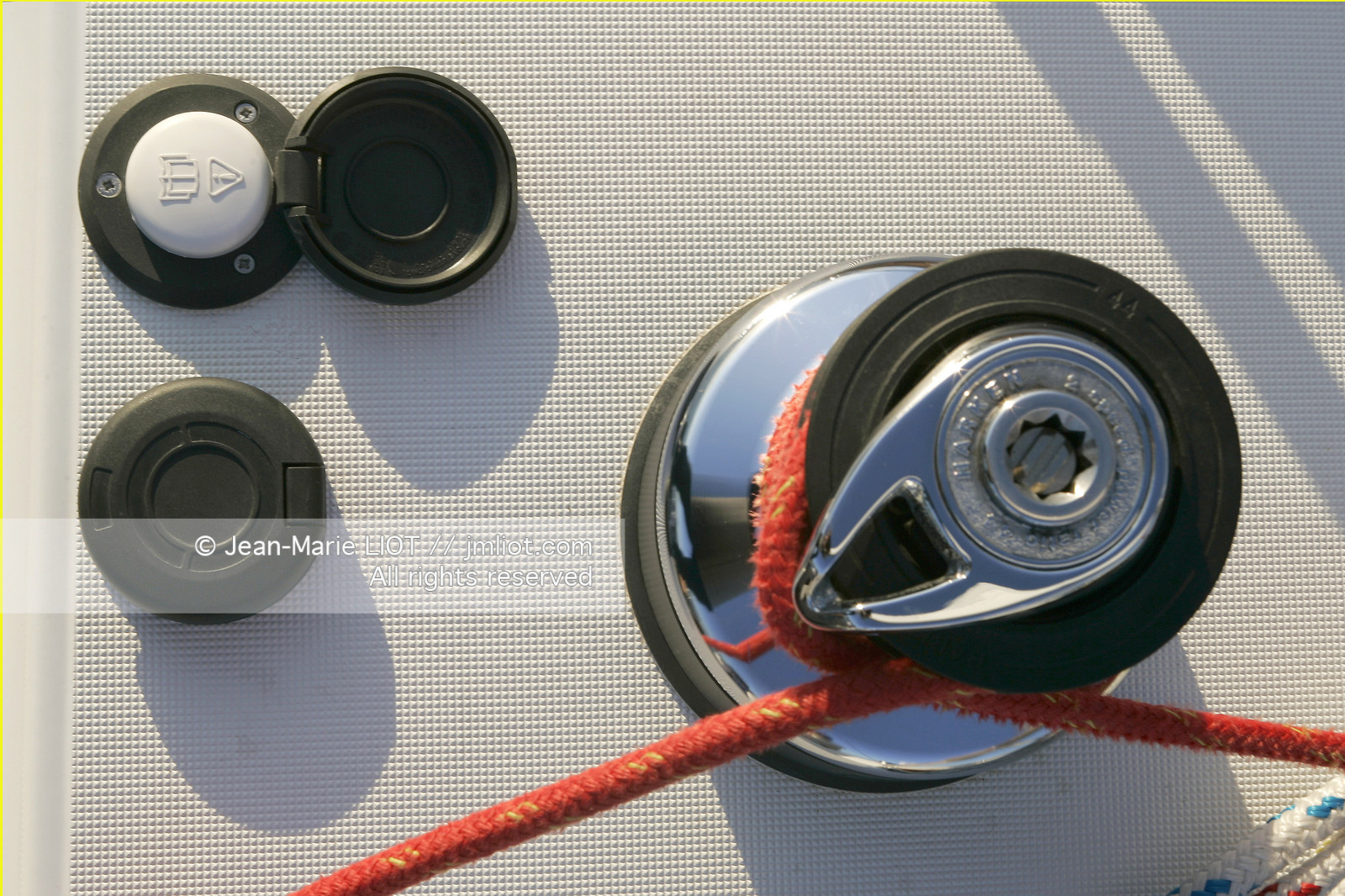 ACCASTILLAGE-ELECTRONIQUE-MECANIQUE-PLAISANCE