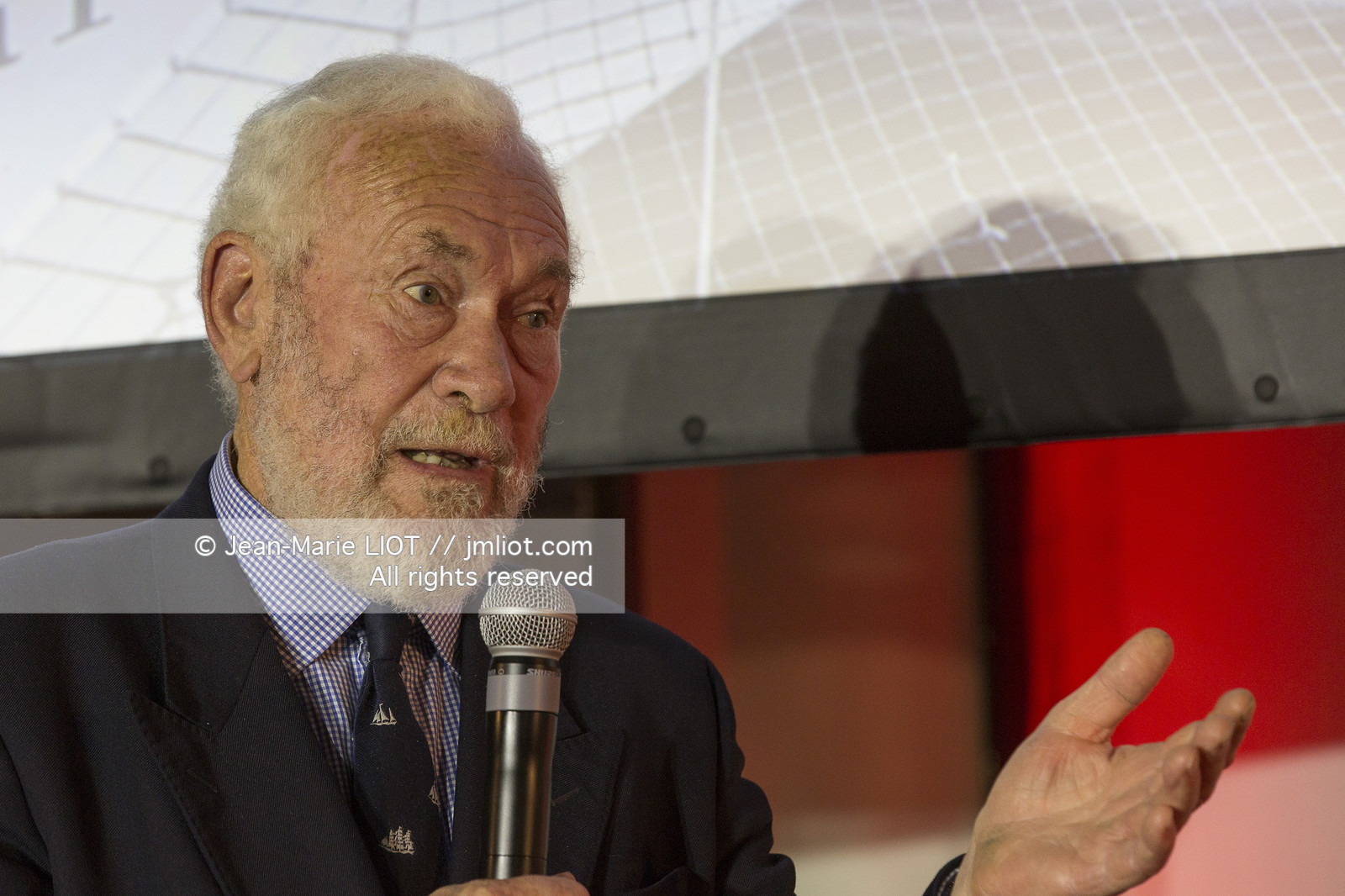 TROPHEE JULES VERNE - IDEC SPORT - REMISE DFU TROPHEE