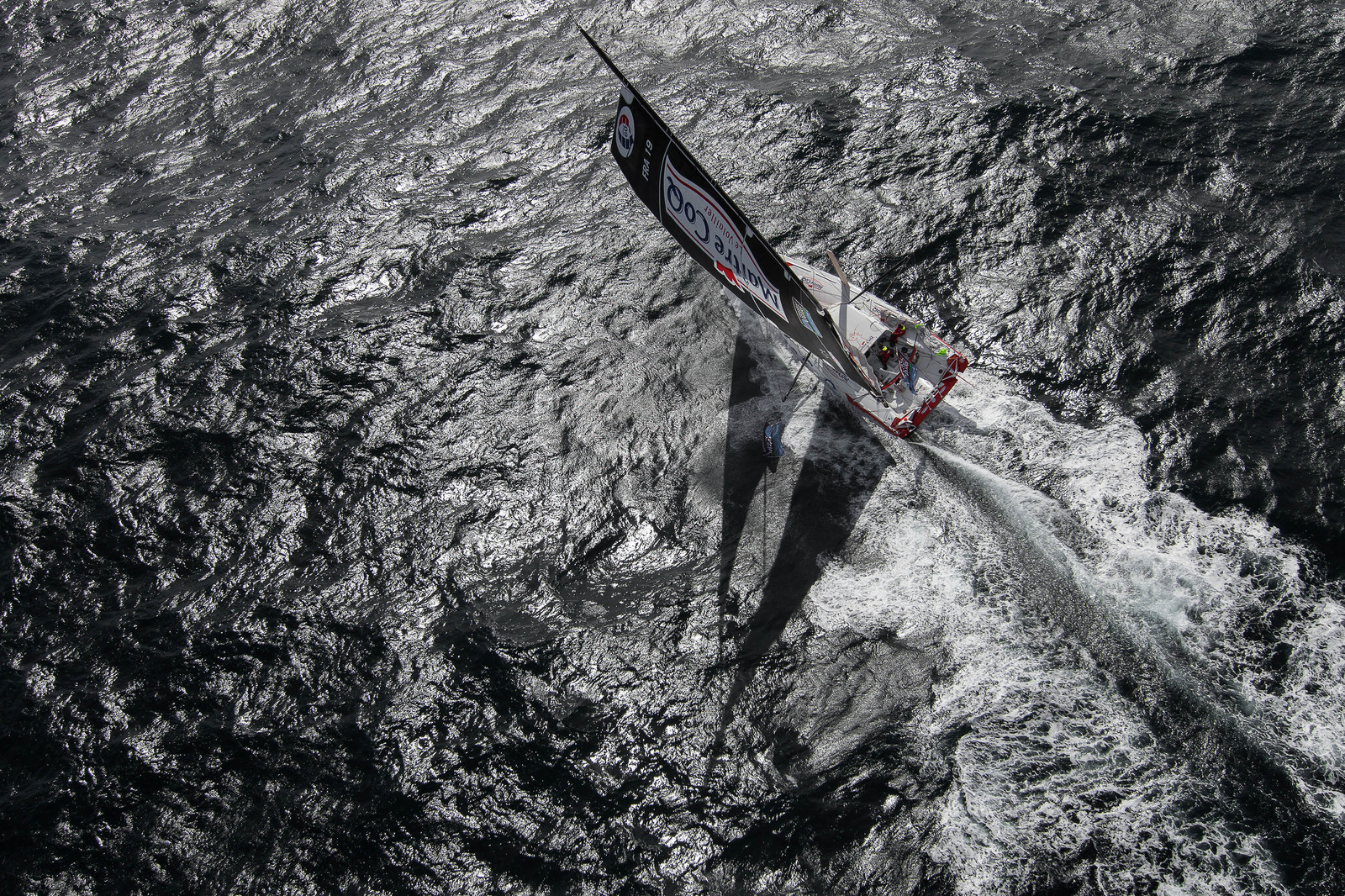 Au large de Groix, Jérémie Beyou et Philippe Legros à l'entrainement sur IMOCA Maître Coq avant le départ de la Transat Jacques Vabre 2015 au départ du Havre jusqu'à Itajaï (Brésil). 16 09 2015, Photo © Jean-Marie LIOT   DPPI..Jeremie Beyou and Philippe Legros (Fra) training onboard IMOCA Maitre Coq before the start of Transat Jacques Vabre 2015 from Le Havre to Itajai off Groix, 16 09 2015, Photo © Jean-Marie LIOT   DPPI