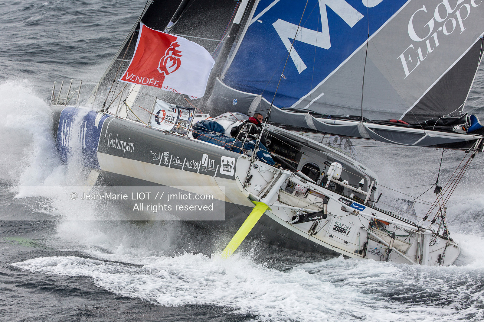 FABRICE AMEDEO - NEWREST-MATMUT - VENDEE GLOBE 2016-2017