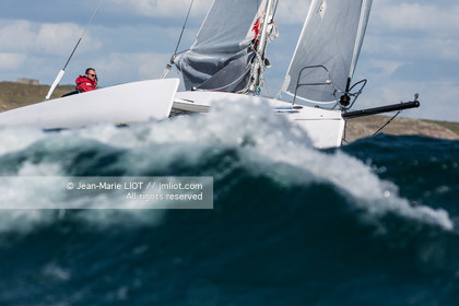 VOILE MAGAZINE - CORSAIR CRUZE 970