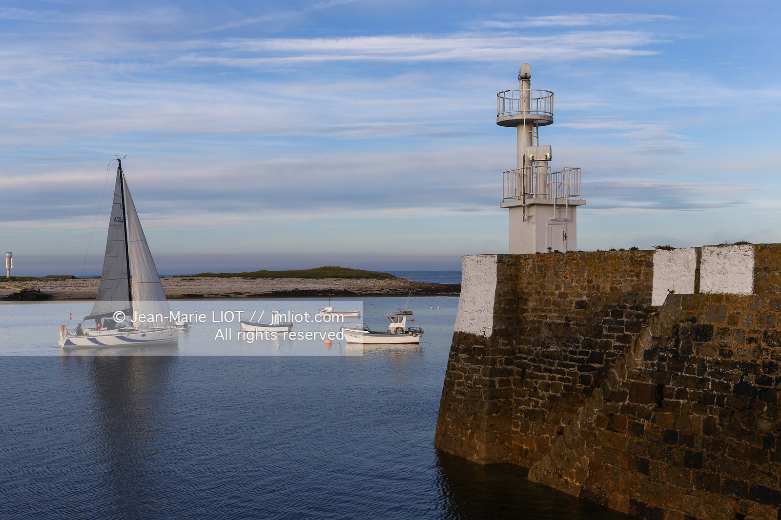 VOIILES ET VOILIERS - ILES OUBLIEES - ILE DE MOLENE