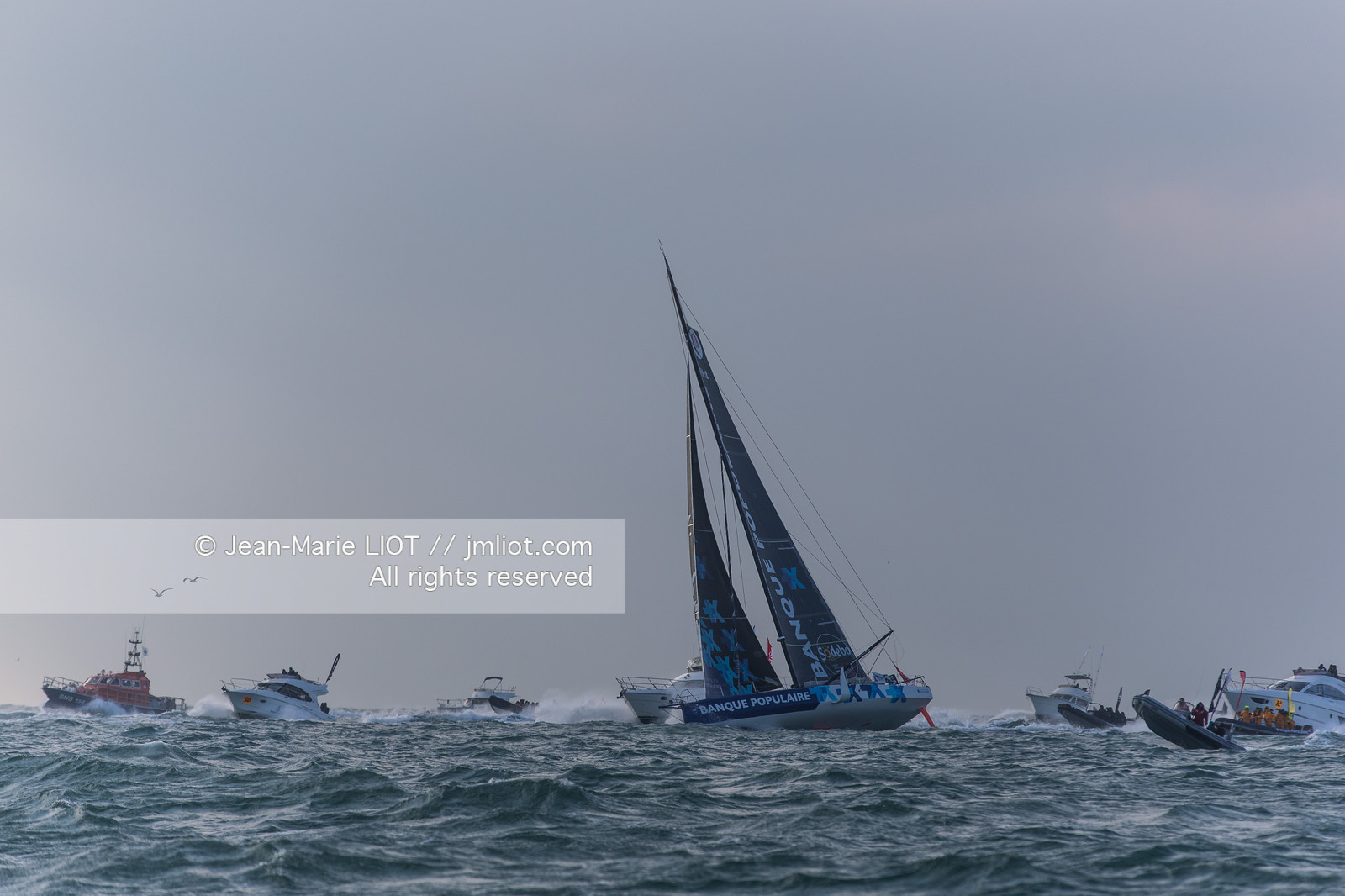 Les Sables d'Olonne, le 19 janvier 2017 arrivée d'Armel Le Cléac'h (FR) skipper de l'imoca Banque Populaire arrive 1er du Vendee globe 2016-2017. Photo © Jean-Marie Liot   DPPI