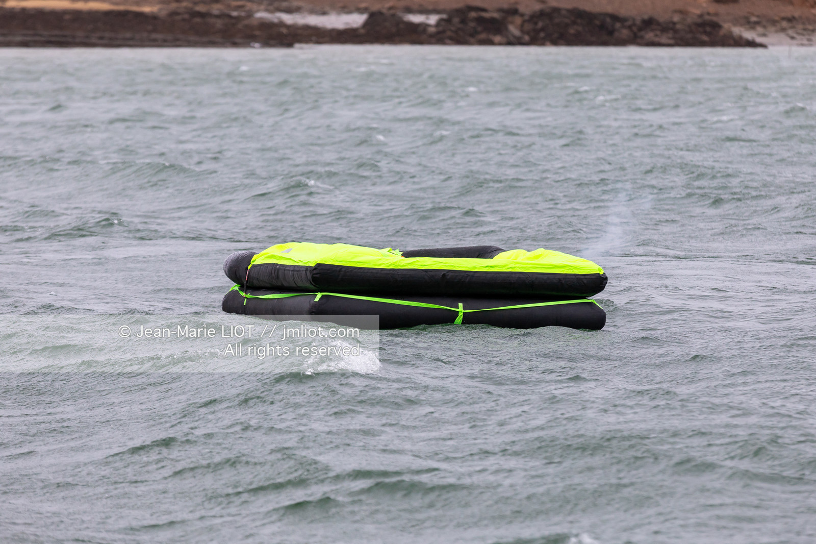 RADEAUX DE SURVIE - COMPARATIF