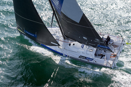 IMOCA 60 PIEDS NEWREST MATMUT - SKIPPER : FABRICE AMEDEO