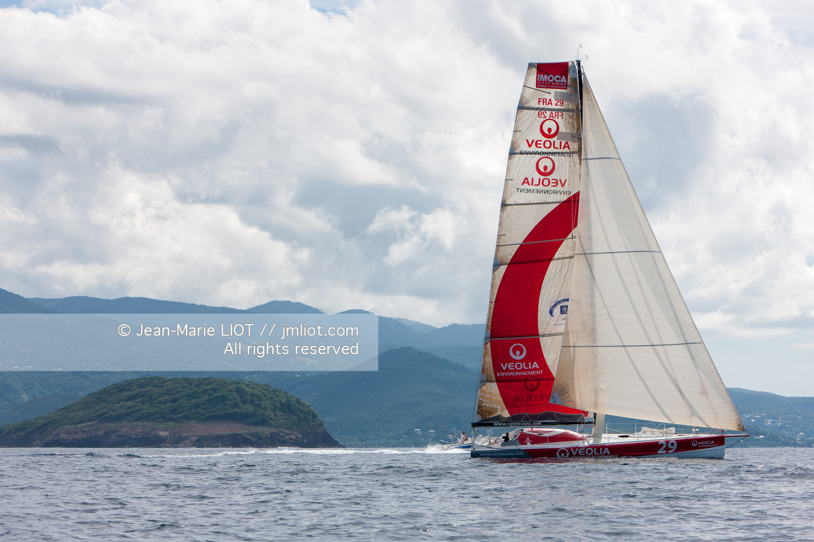ROUTE DU RHUM 2010 - ARRIVEE DE ROLAND JOURDAIN
