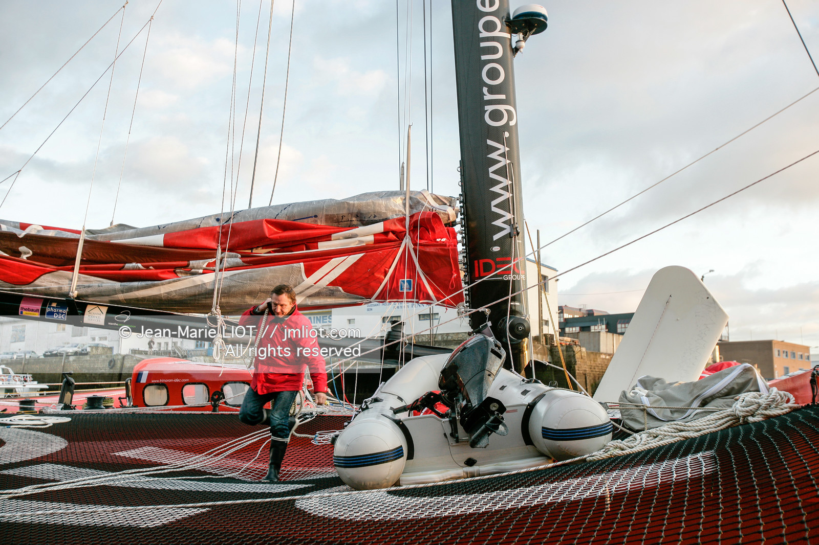 SAILING IDEC & FRANCIS JOYON