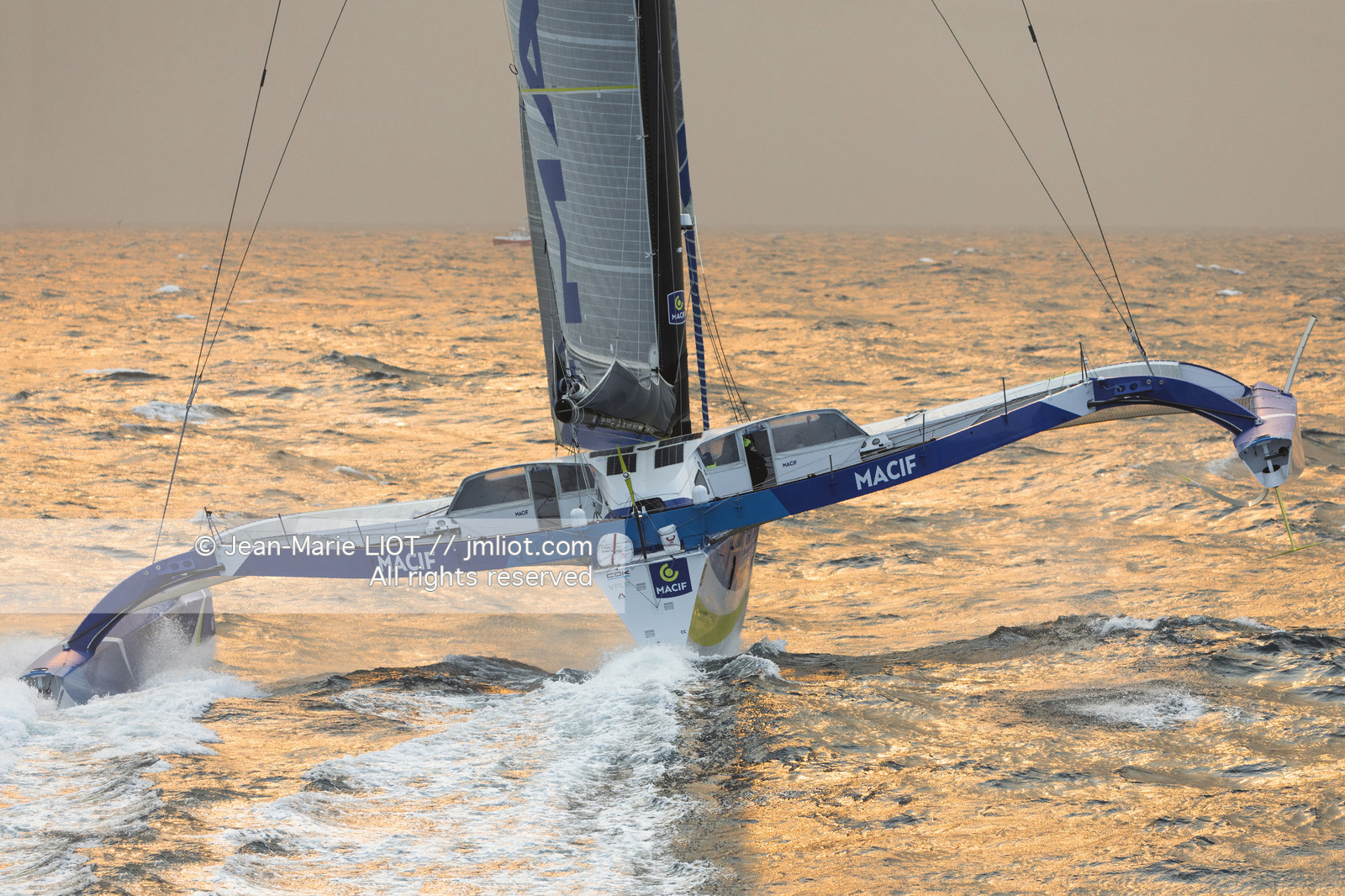 MACIF ULTIM - BANQUE IMAGES 2017