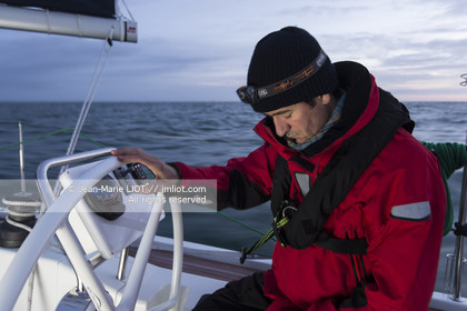 VOILE MAGAZINE - 100 MILLES A BORD