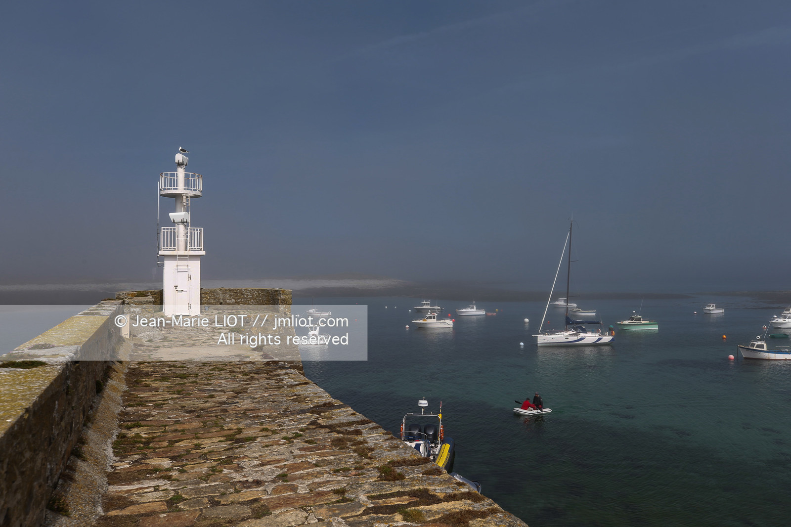 VOIILES ET VOILIERS - ILES OUBLIEES - ILE DE MOLENE