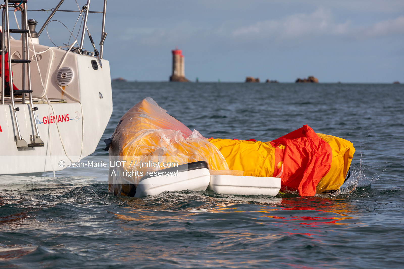 RADEAUX DE SURVIE - COMPARATIF