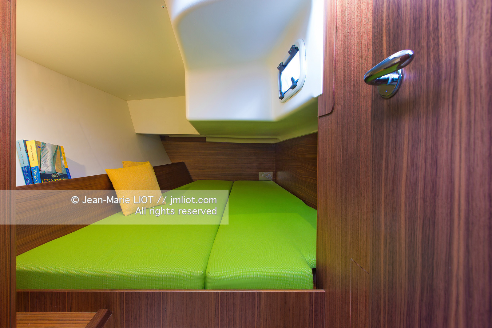 J 112 E - INTERIEUR ET DEATAILS