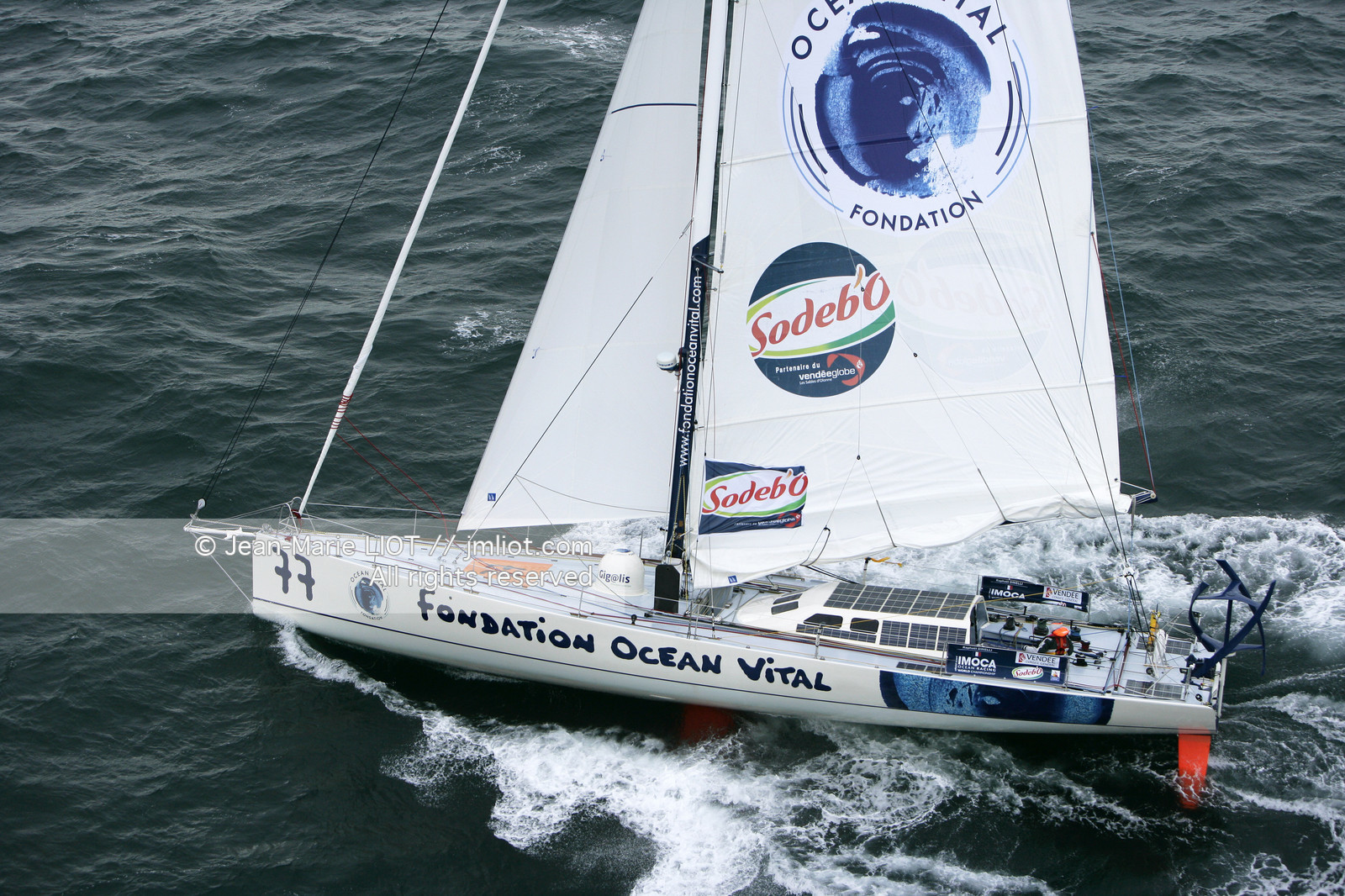 081109VGDEPART_L7A2051