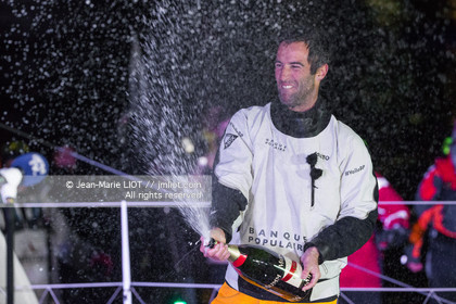 Les Sables d'Olonne, le 19 janvier 2017 arrivée d'Armel Le Cléac'h (FR) skipper de l'imoca Banque Populaire arrive 1er du Vendee globe 2016-2017. Photo © Jean-Marie Liot   DPPI