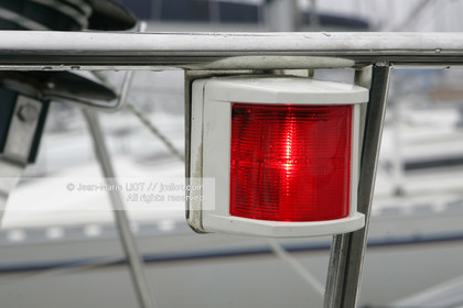 ACCASTILLAGE-ELECTRONIQUE-MECANIQUE-PLAISANCE