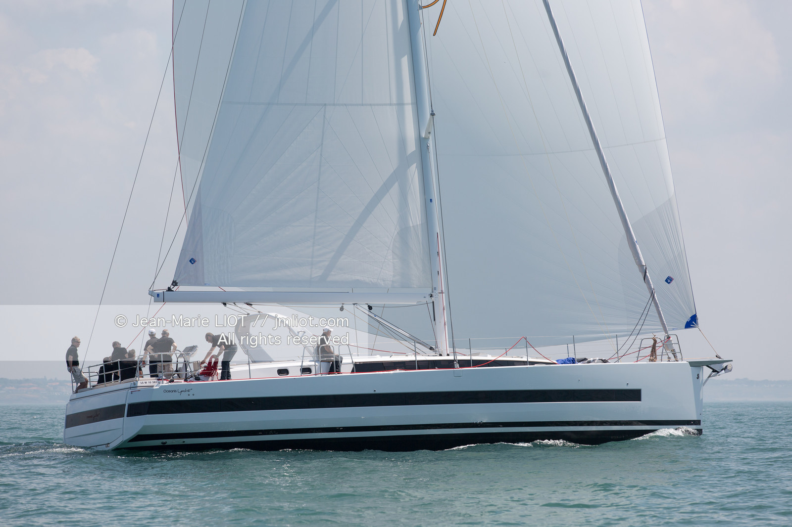 OCEANIS YACHT 62