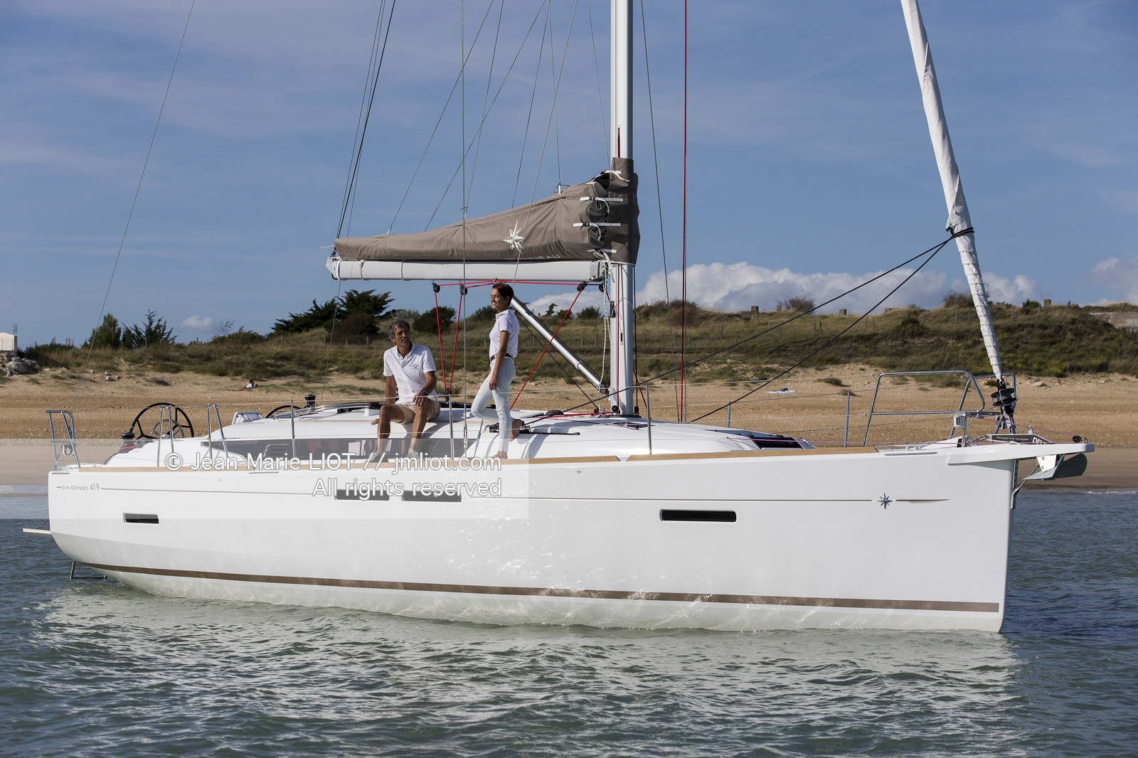 Ile de Ré, 23 09 2015, pour le chantier Jeanneau, le nouveau Jeanneau Sun Odyssey 419. Photo © Jean-Marie LIOT   Jeanneau