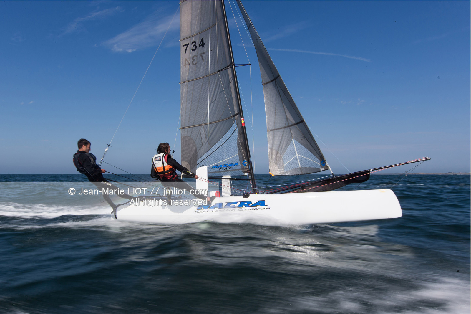 VOILES ET VOILIERS - RAID CATA EN BRETAGNE SUD