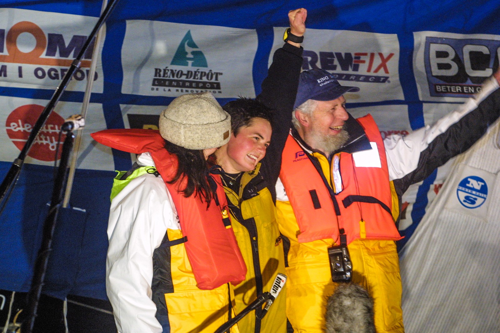 ARRIVEE ELLEN MACARTHUR - 2E