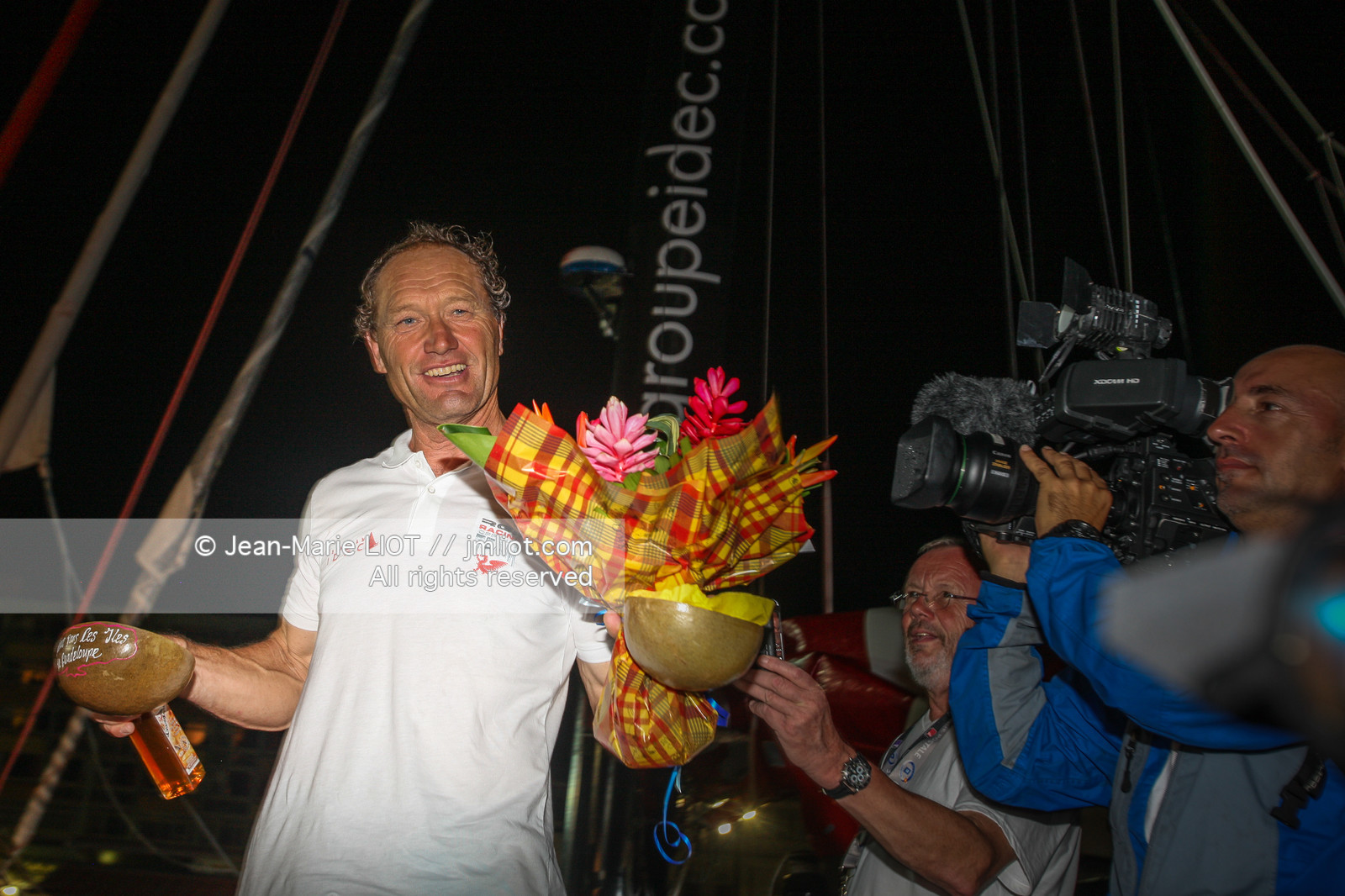 ROUTE DU RHUM 2010 - ARRIVEE DE FRANCIS JOYON