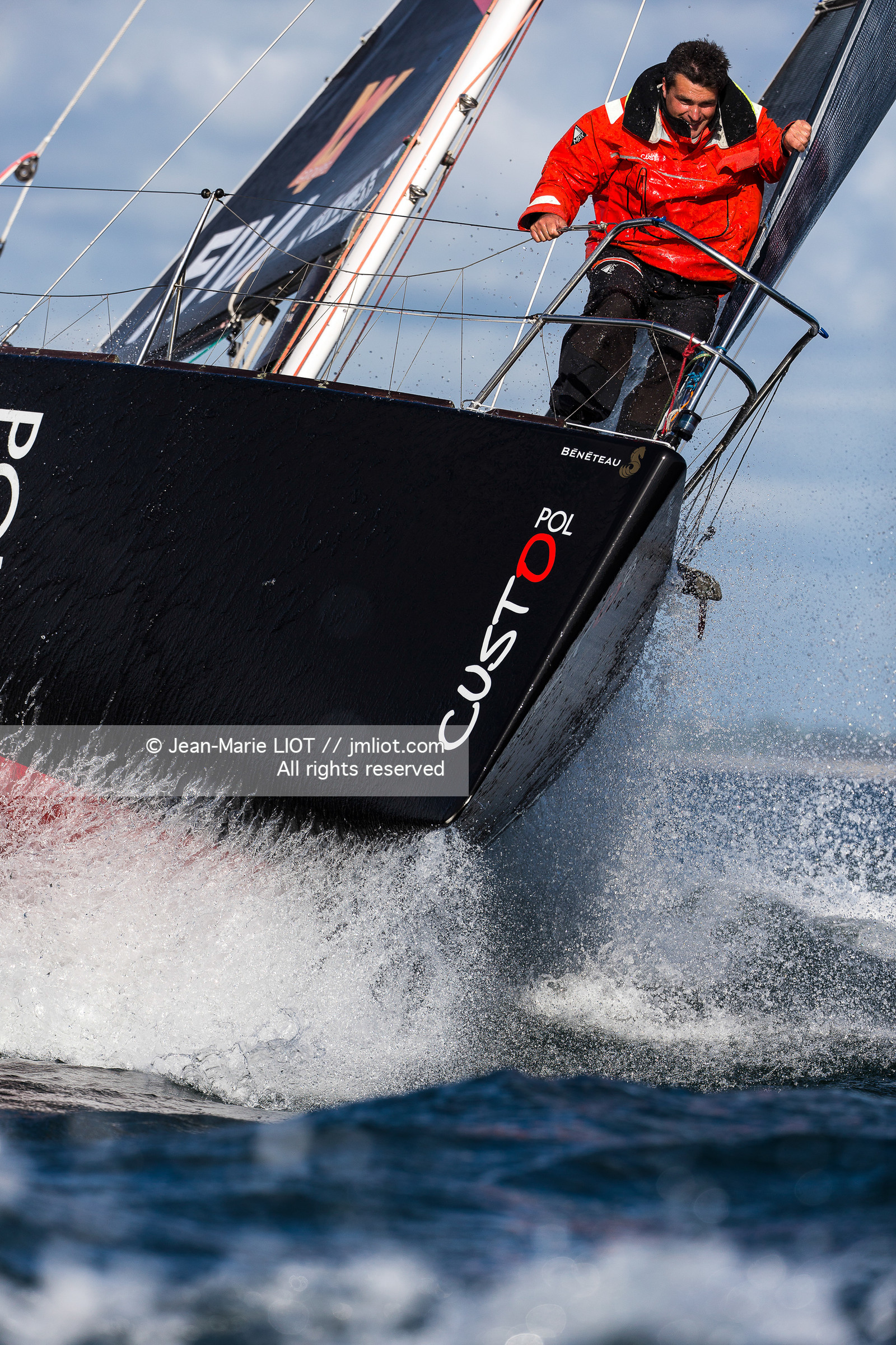 Port la Forêt le 18 mai 2017, Alexis Loison à bord du Figaro Custo Pol, saison 2017.Photo © Jean-Marie LIOT   Custo Pol - www.jmiot.com.