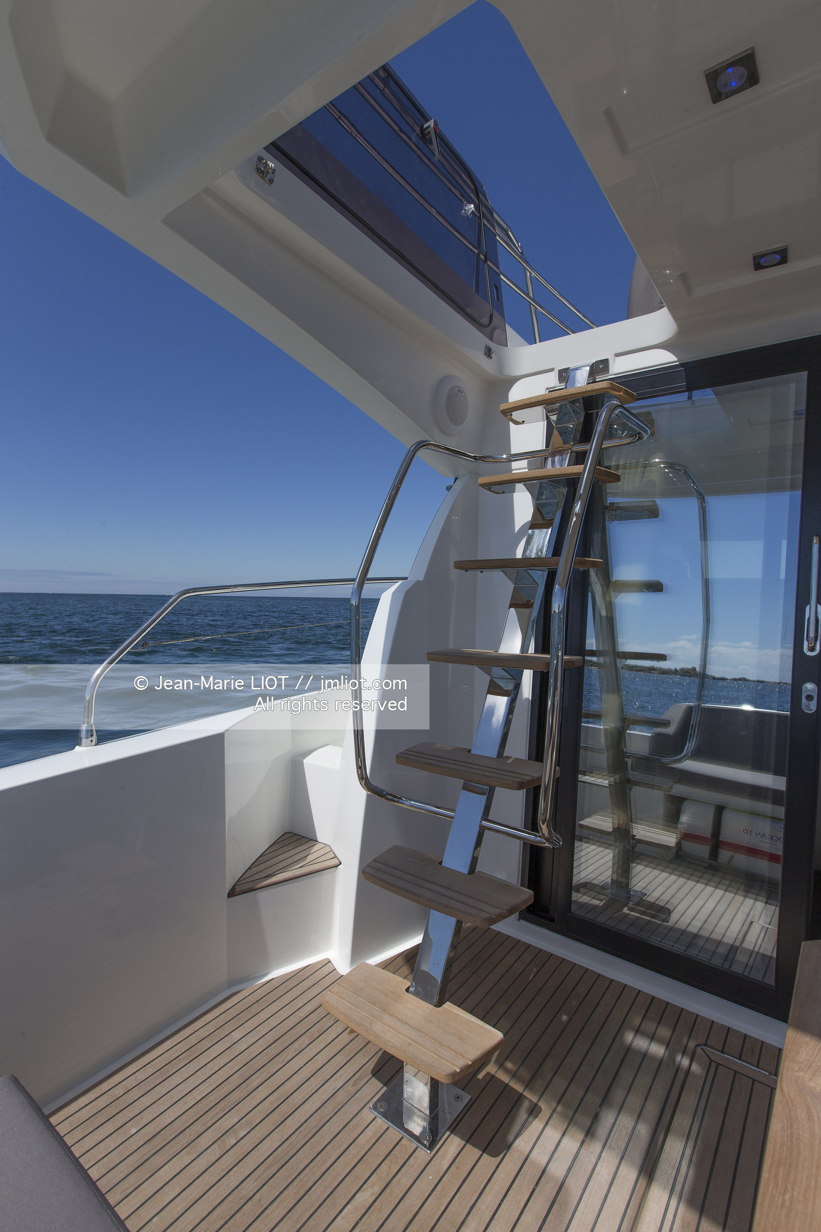 PRESTIGE 420 - PRESTIGE YACHTS