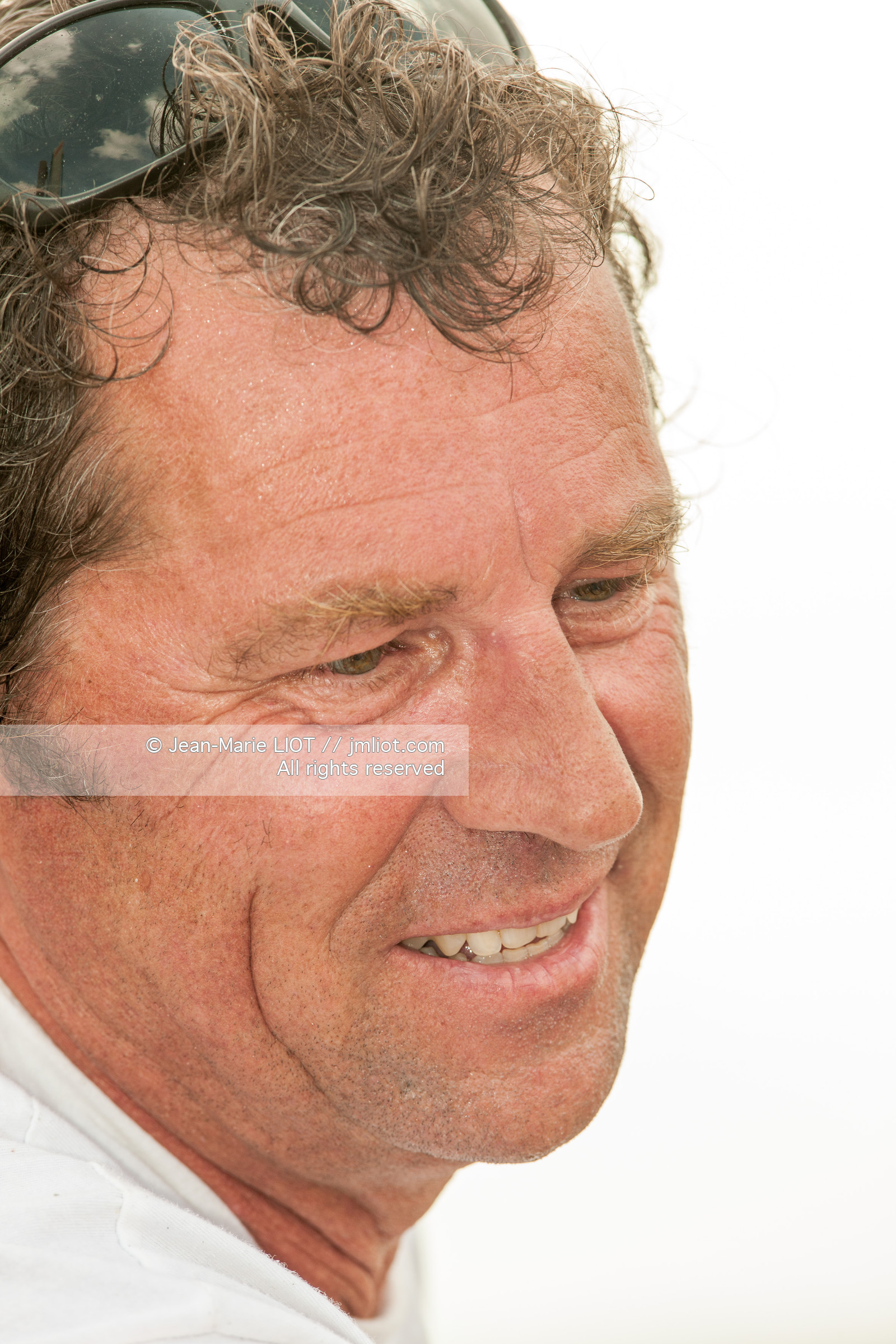 ROUTE DU RHUM 2010 - ARRIVEE DE LIONEL LEMONCHOIS