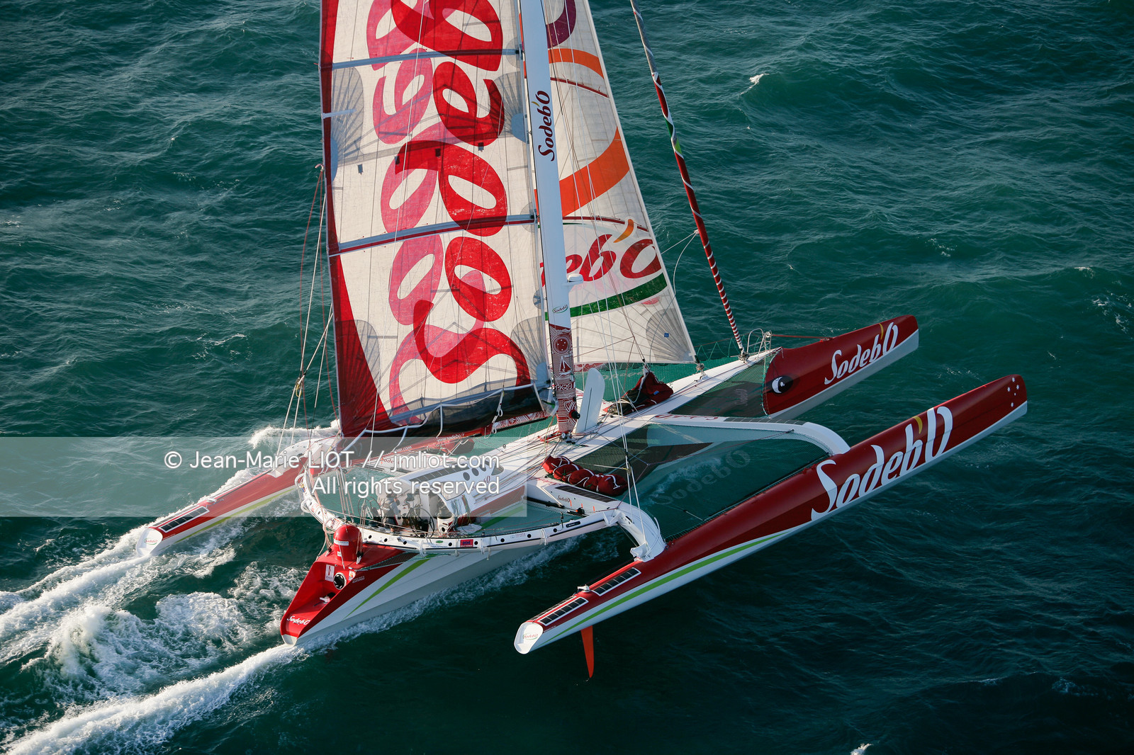 MAXI TRIMARAN SODEBO - THOMAS COVILLE - RECORD TOUR DU MONDE EN SOLITAIRE..