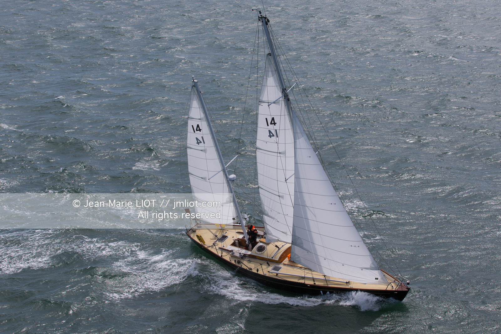 LOICK PEYRON A BORD DE PEN DUICK II