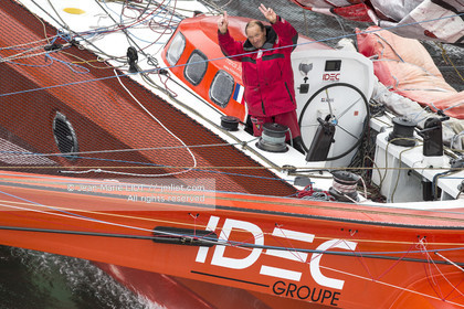 Cap Liazd (GB) le 16 06 2013 - Arrivée de Francis Joyon (FRA), nouveau record de la traversée de l'Atlantique Nord en Solitaire en 5 jours, 6 heures, 56 minutes, 10 secondes à bord du maxi-Trimaran IDEC. Photo © Jean-Marie Liot   DPPI   IDEC.