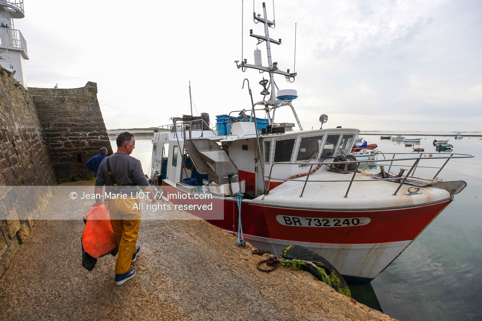 VOIILES ET VOILIERS - ILES OUBLIEES - ILE DE MOLENE