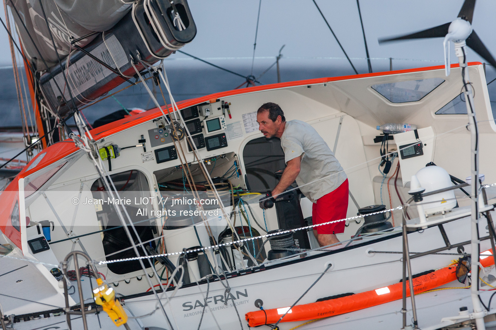 ROUTE DU RHUM 2010 - ARRIVEE DE MARC GUILLEMOT