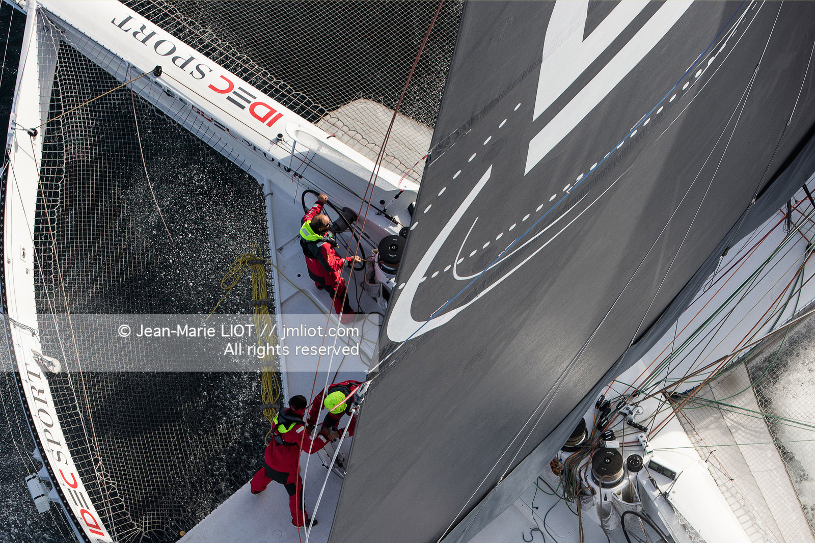 MAXI TRIMARAN IDEC SPORT 2015 - BANQUE D'IMAGES