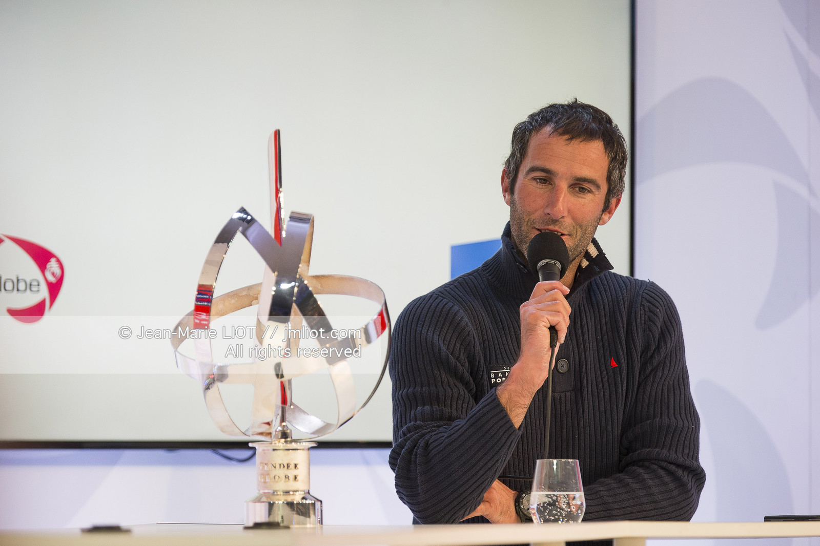 Les Sables d'Olonne, le 19 janvier 2017 arrivée d'Armel Le Cléac'h (FR) skipper de l'imoca Banque Populaire arrive 1er du Vendee globe 2016-2017. Photo © Jean-Marie Liot   DPPI