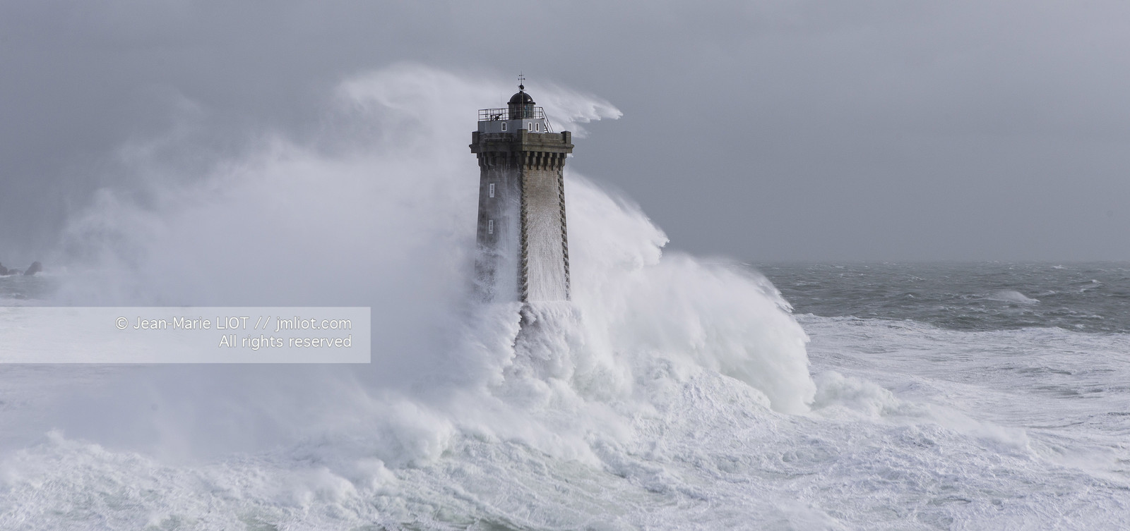 Les phares d'Iroise dans la tempête Ruth