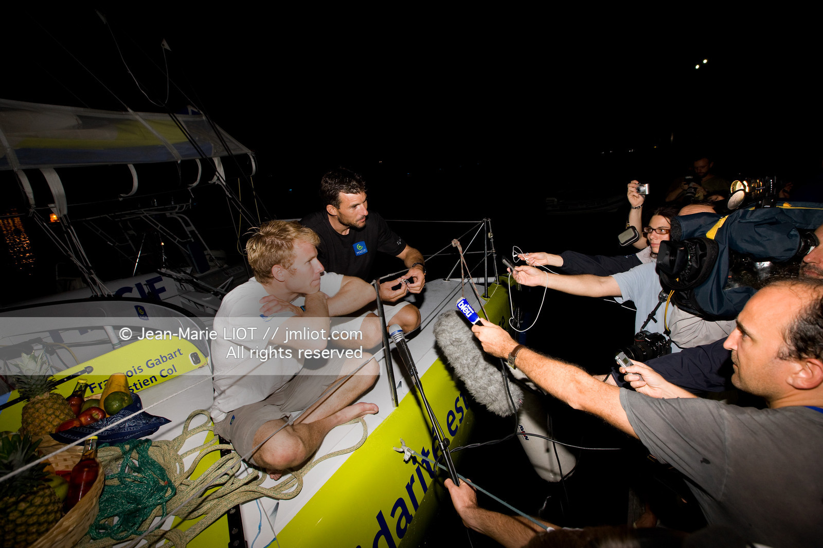 LE 19 novembre 2011, Arrivée au Costa Rica, de François Gabart et Sébastien Col à bord de l'imoca Macif. Photo © Jean-Marie Liot DPPI.