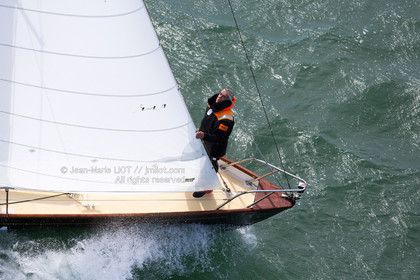 LOICK PEYRON A BORD DE PEN DUICK II