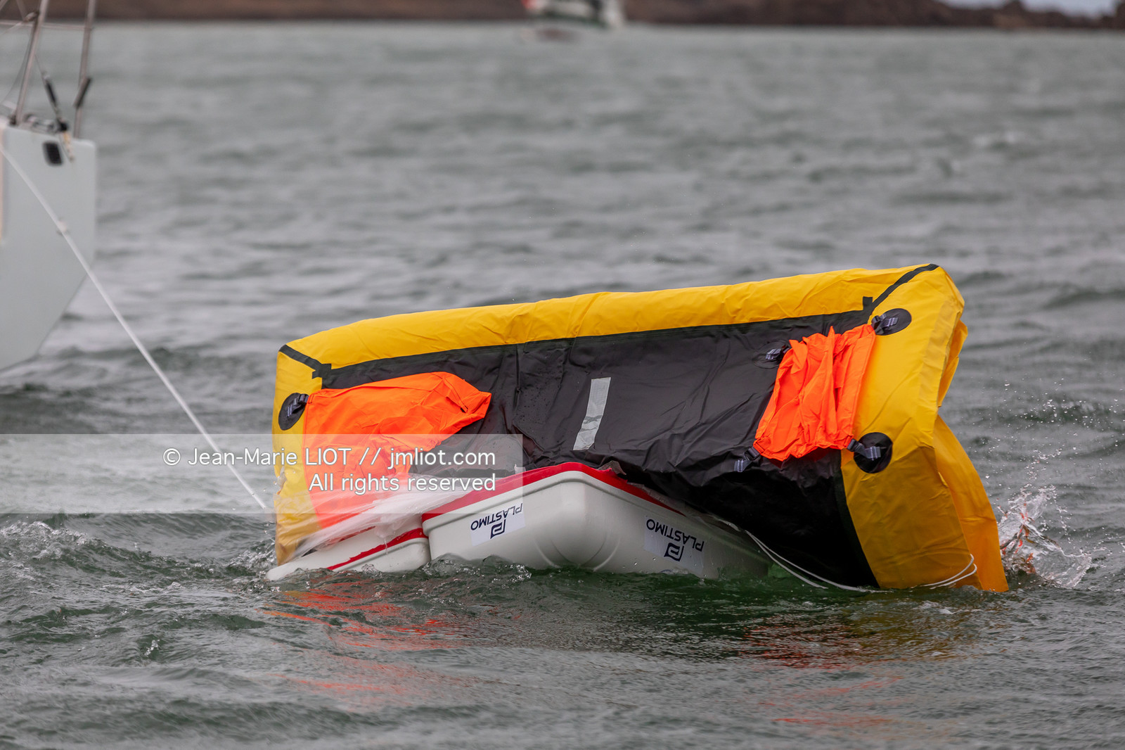 RADEAUX DE SURVIE - COMPARATIF